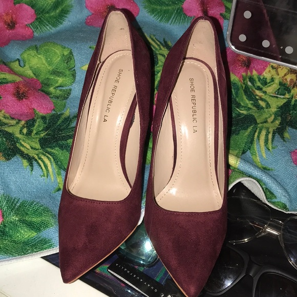 Pumps. Stilettos. Cute heels. - Picture 2 of 6